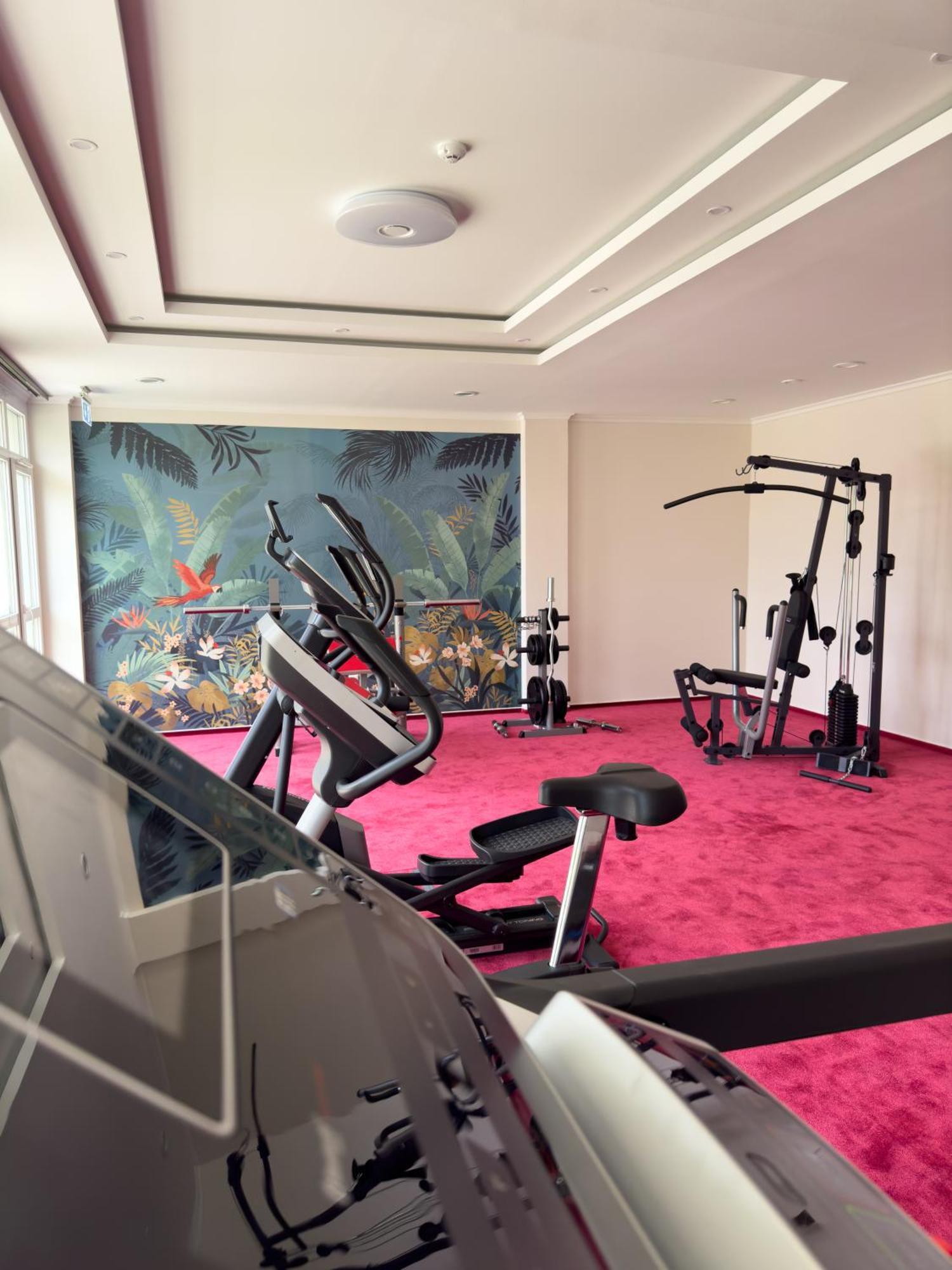 Hotel Aurora ミシュコルツ エクステリア 写真