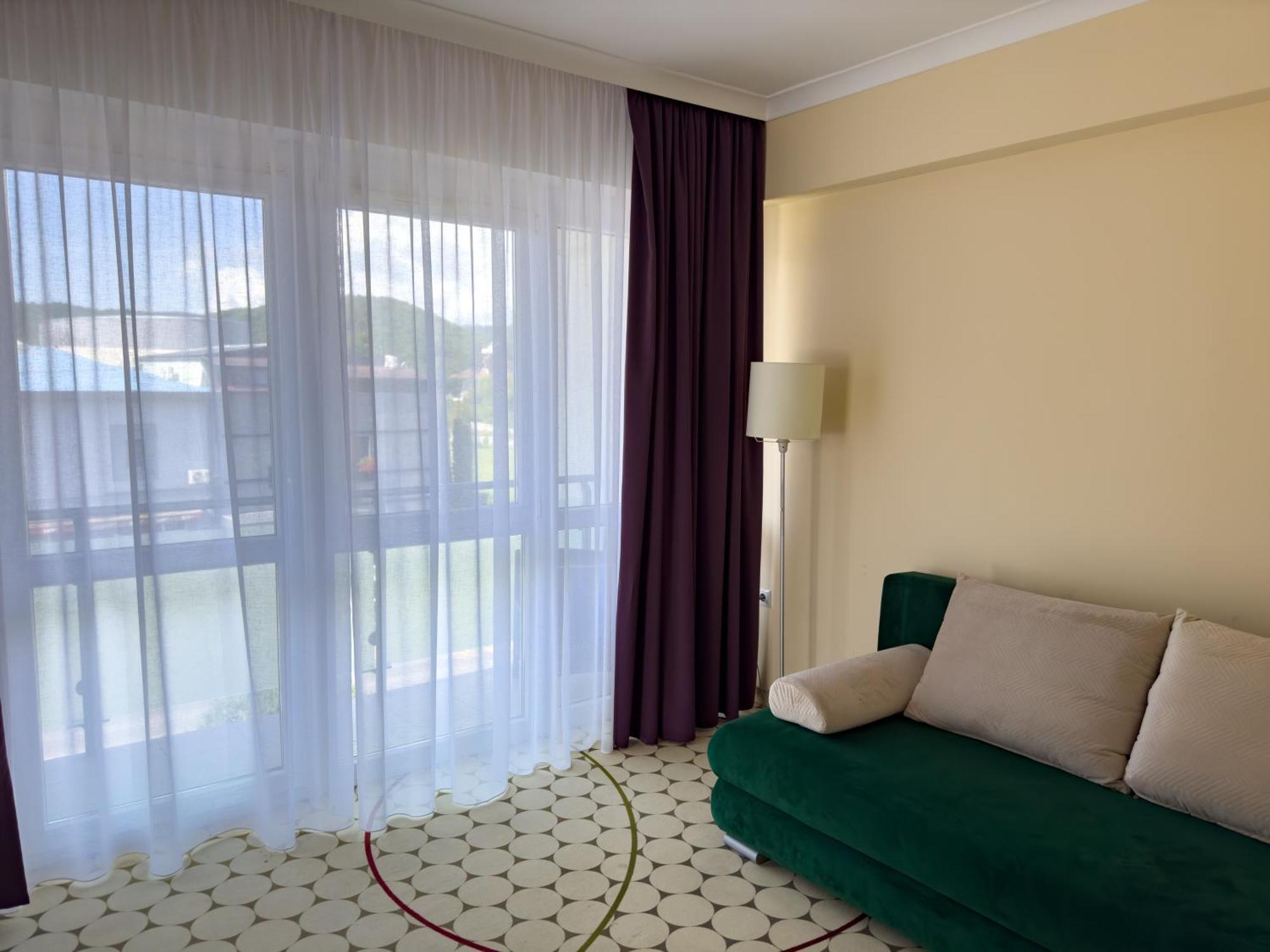 Hotel Aurora ミシュコルツ エクステリア 写真