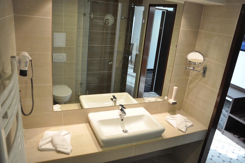 Hotel Aurora ミシュコルツ 部屋 写真